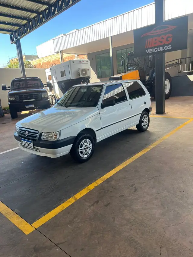 Carro Fiat Uno 2013 Way 1.0 8V (Flex) 2p