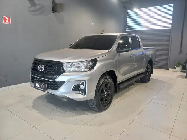 Carro Toyota Hilux Cabine Dupla 2019 Hilux 2.8 TDI SRV CD 4x4 (Aut)