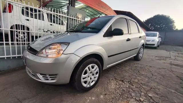 Carro Ford Fiesta Sedan 2006 1.6 (Flex)