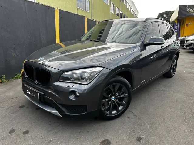 Carro BMW X1 2014 2.0 sDrive18i Top (aut)
