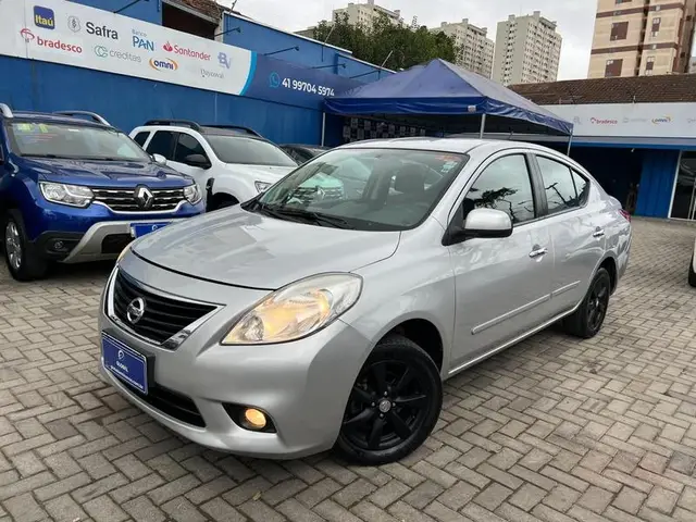 Carro Nissan Versa 2013 1.6 16V SL (Flex)