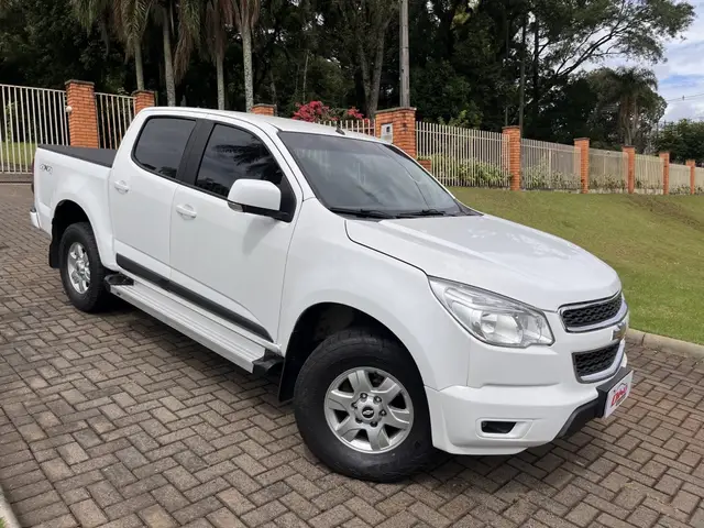 Carro Chevrolet S10 Cabine Dupla 2014 S10 2.8 CTDI LT 4WD (Cabine Dupla) (Aut)