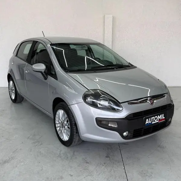 Carro Fiat Punto 2016 Essence 1.6 16V (Flex)