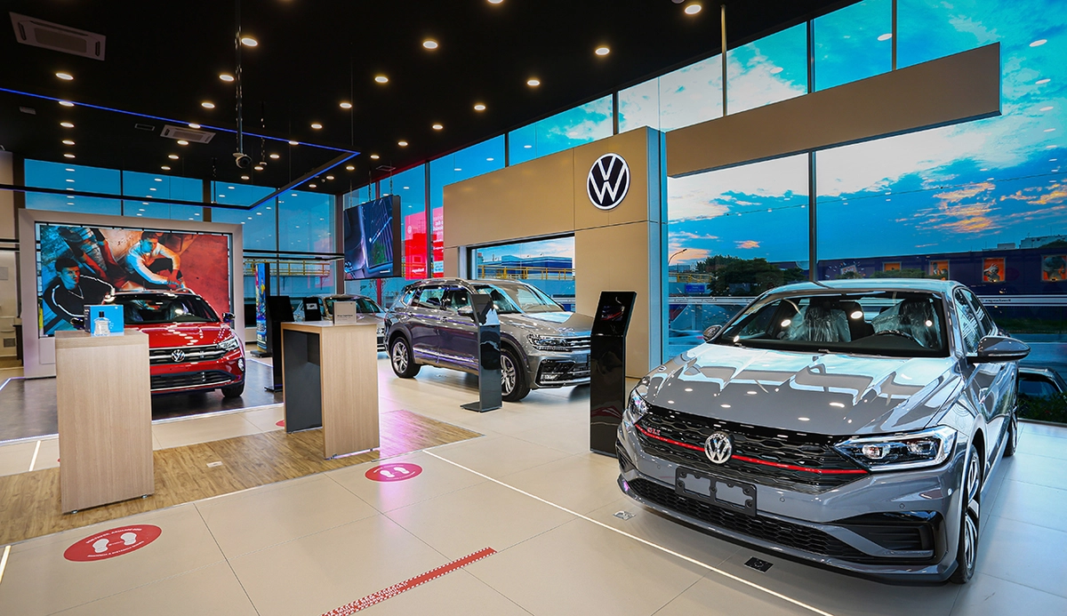 Assinar um carro no lugar de financiá-lo pode te fazer gastar menos, mas nem sempre a conta fecha. E é preciso ficar atento às possíveis pegadinhas e dores de cabeça 
