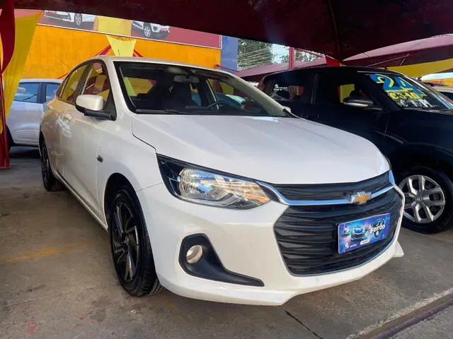 Carro Chevrolet Onix 2024 LT 1.0