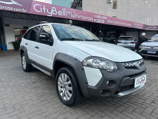 Carro Fiat Weekend 2015 Adventure 1.8 E.torQ Dualogic (Flex)