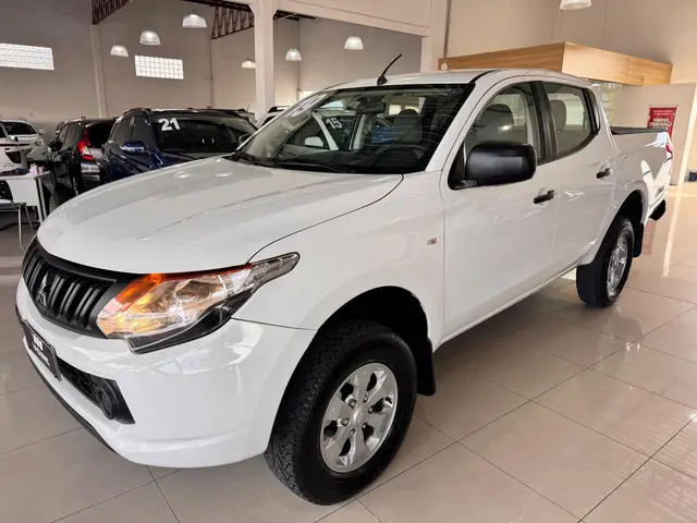 Carro Mitsubishi L200 Triton Sport 2019 Sport 2.4 DID-H GLX 4WD