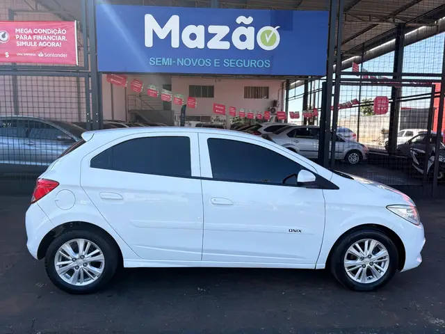 Carro Chevrolet Onix 2017 1.0 Joy SPE/4