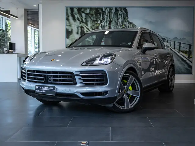 Carro Porsche Cayenne 2021 3.0 V6 462cv (Híbrido)