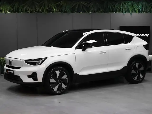 Carro Volvo C40 2024 Recharge Plus (Elétrico)
