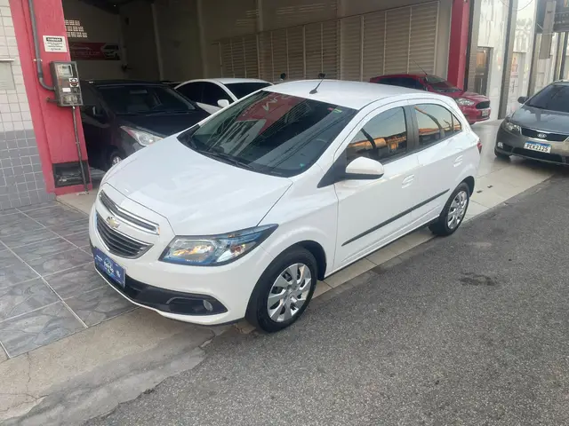 Carro Chevrolet Onix 2013 1.4 LT SPE/4