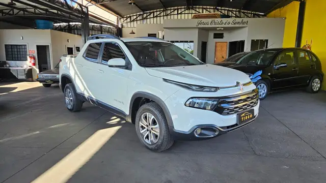 Carro Fiat Toro 2017 Freedom 1.8 AT6 4x2 (Flex)