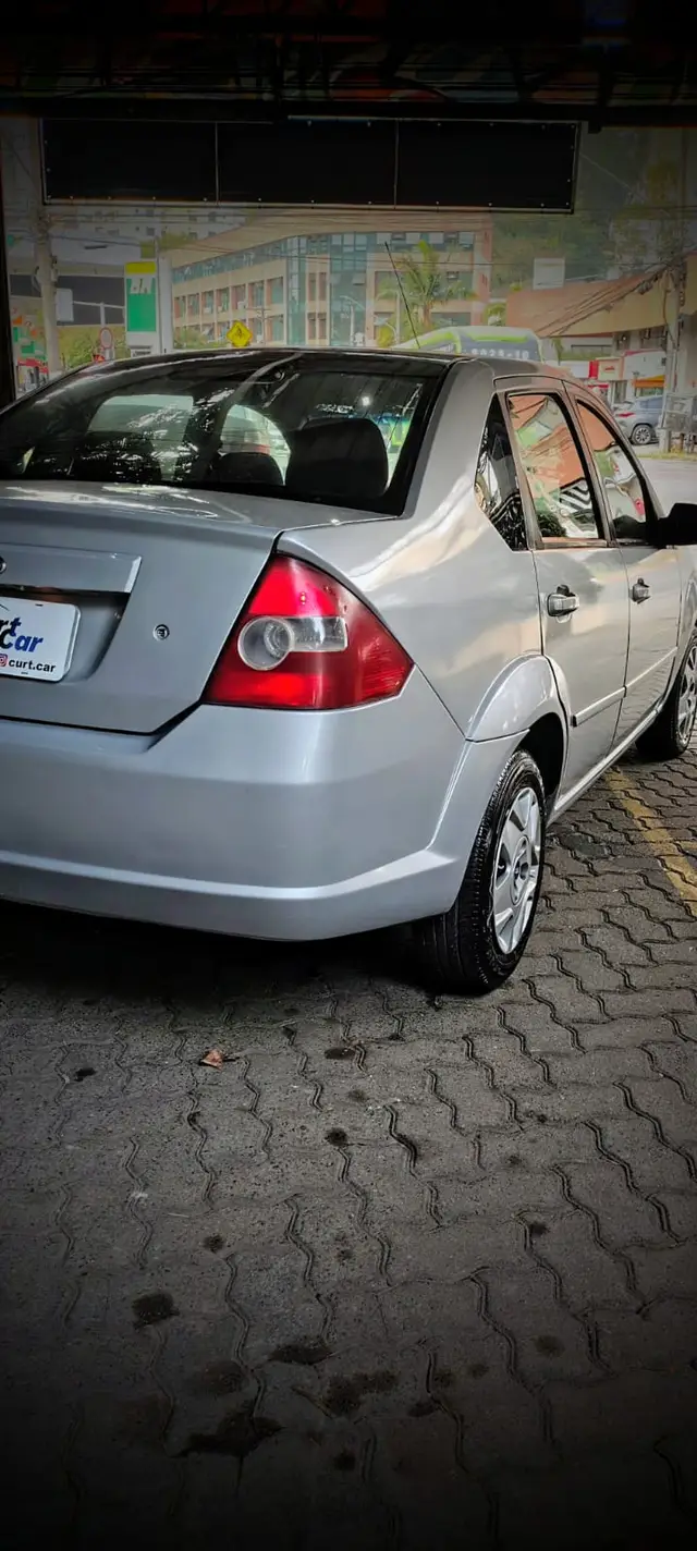 Carro Ford Fiesta Sedan 2008 Trend 1.6 (Flex)