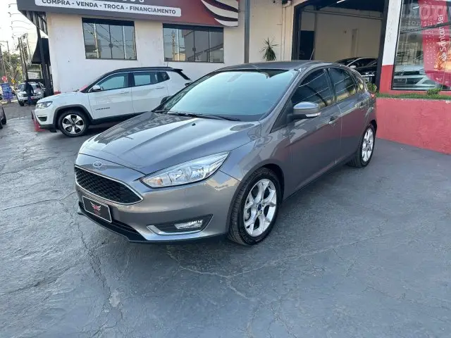 Carro Ford Focus Hatch 2018 SE 2.0 PowerShift