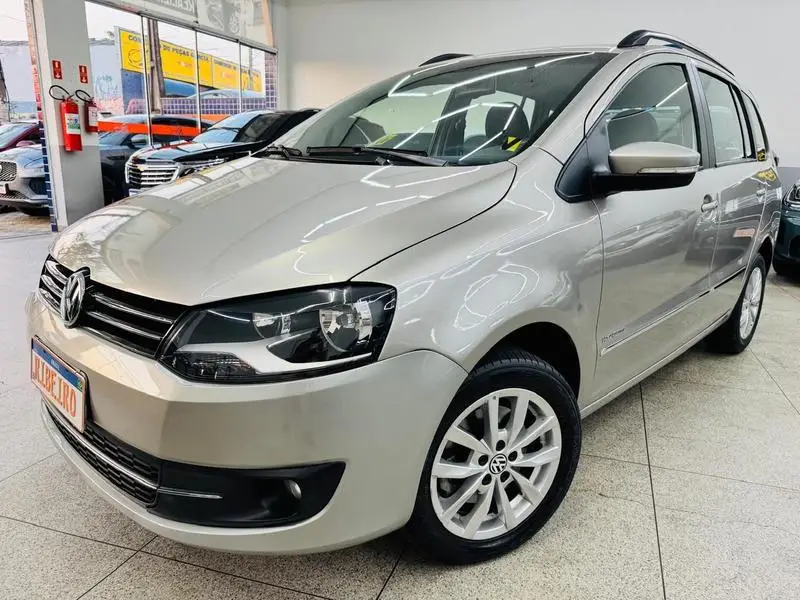Volkswagen 1.6 8V Trend I-Motion (Flex)
