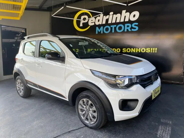 Carro Fiat Mobi 2024 Trekking 1.0