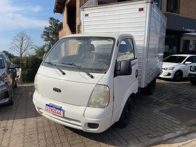 Carro Kia Bongo 2009 2.5 DLX 4X2 c simples RD com carroceria