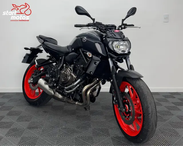 Moto Yamaha MT-07 2023 ABS