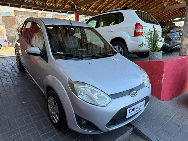 Carro Ford Fiesta Sedan 2014 SE 1.6 Rocam (Flex)