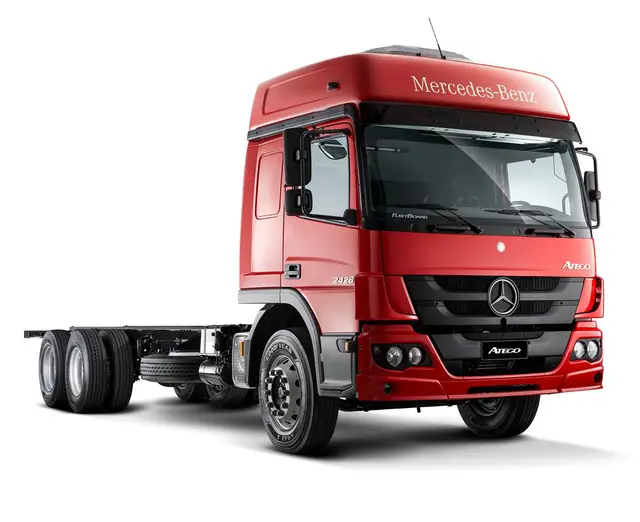Carro Mercedes-Benz Atego 2021 2426/54 6X2 E5