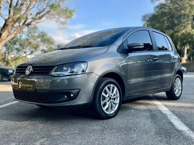 Carro Volkswagen Fox 2014 1.6 VHT (Flex)
