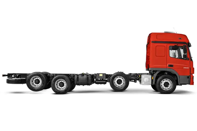 Carro Mercedes-Benz Atego 2021 3030/54 8X2