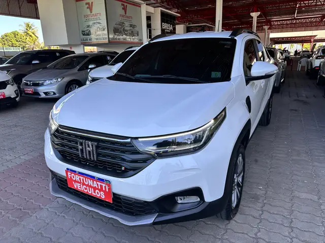 Carro Fiat Strada 2024 Volcano 1.3 Cabine Dupla