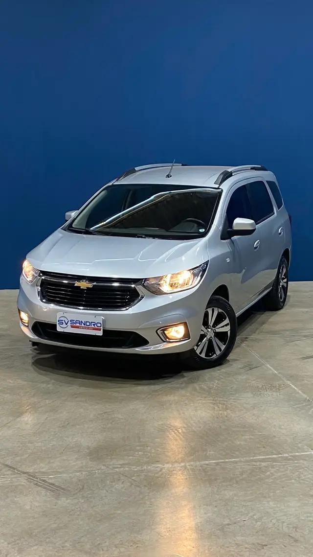 Carro Chevrolet Spin 2023 Premier 1.8 (Aut.)
