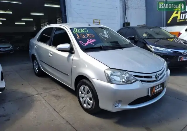 Carro Toyota Etios Sedan 2015 XS 1.5 (Flex)