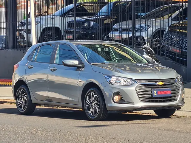 Carro Chevrolet Onix 2024 LT 1.0