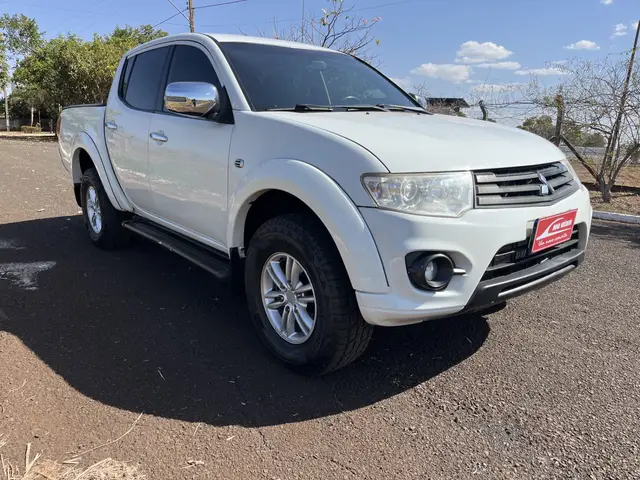 Carro Mitsubishi L200 Triton Sport 2014 3.2 DID-H HPE 4WD (Aut)
