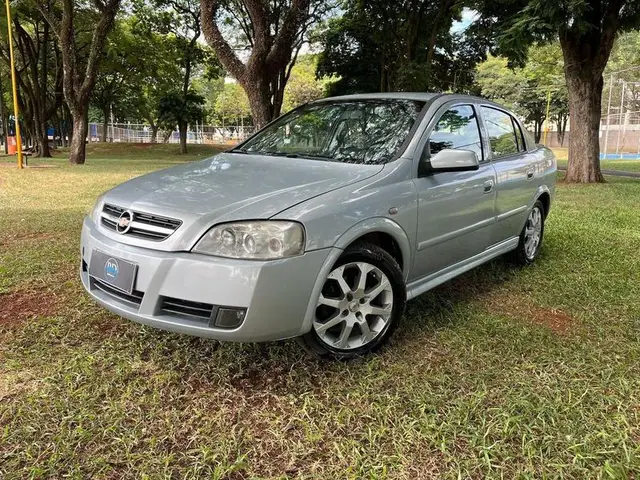 Carro Chevrolet Astra Sedan 2011 Advantage 2.0 (Flex)