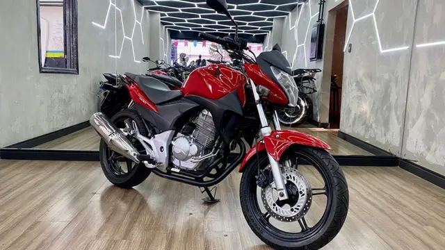 Moto Honda CB 300R 2010 Standard