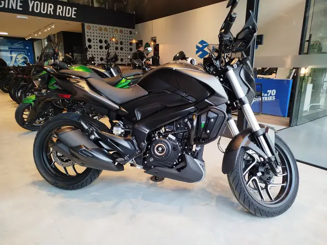 Moto Bajaj Dominar 400 2025 DOMINAR 400