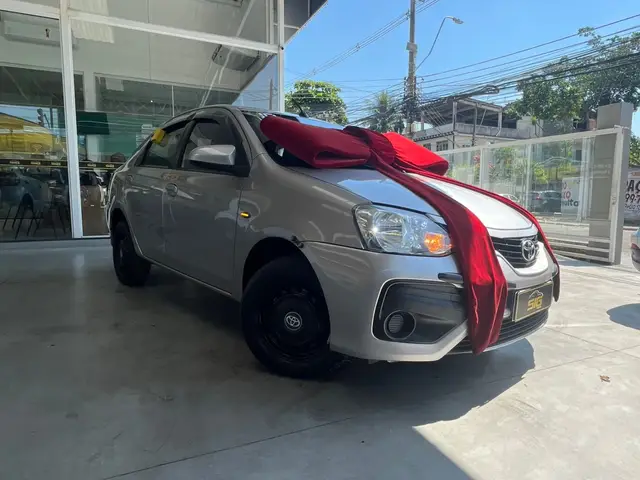 Carro Toyota Etios Sedan 2018 XS 1.5 (Aut) (Flex)