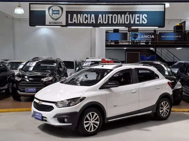 Carro Chevrolet Onix 2018 1.4 Activ SPE/4