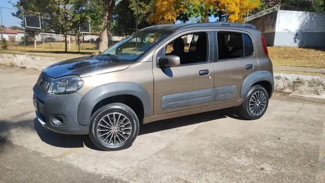 Carro Fiat Uno 2012 Way 1.0 8V (Flex) 4p