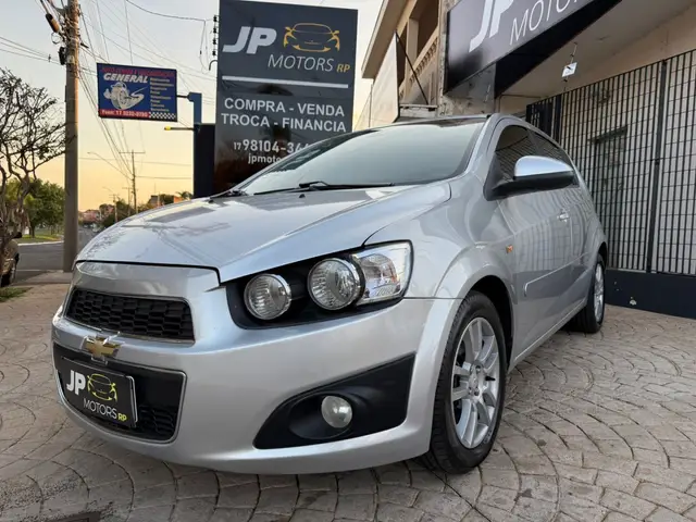 Carro Chevrolet Sonic Sedan 2012 LTZ (Aut)