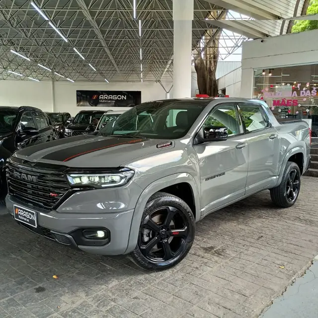 Carro RAM Rampage 2024 R/T 2.0 Turbo