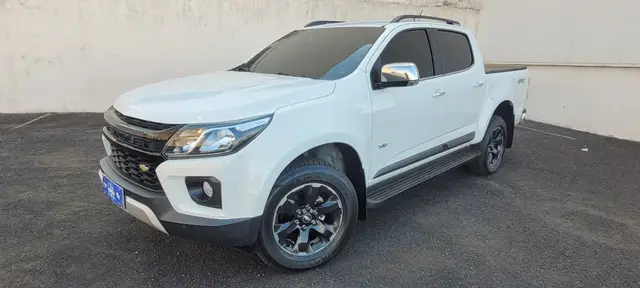 Carro Chevrolet S10 Cabine Dupla 2023 High Country 2.8 Turbodiesel (Aut.)