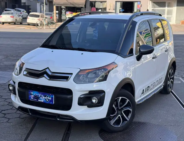 Carro Citroën Aircross 2015 Exclusive Salomon BVA 1.6 16V (Flex)