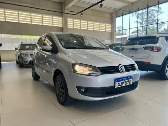 Carro Volkswagen Fox 2014 1.6 VHT Highline (Flex)