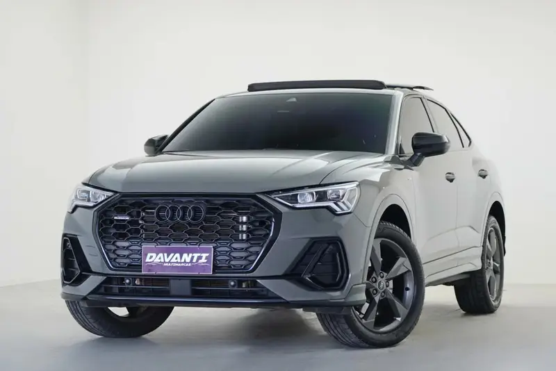 Audi Q3 Performance Black 2.0