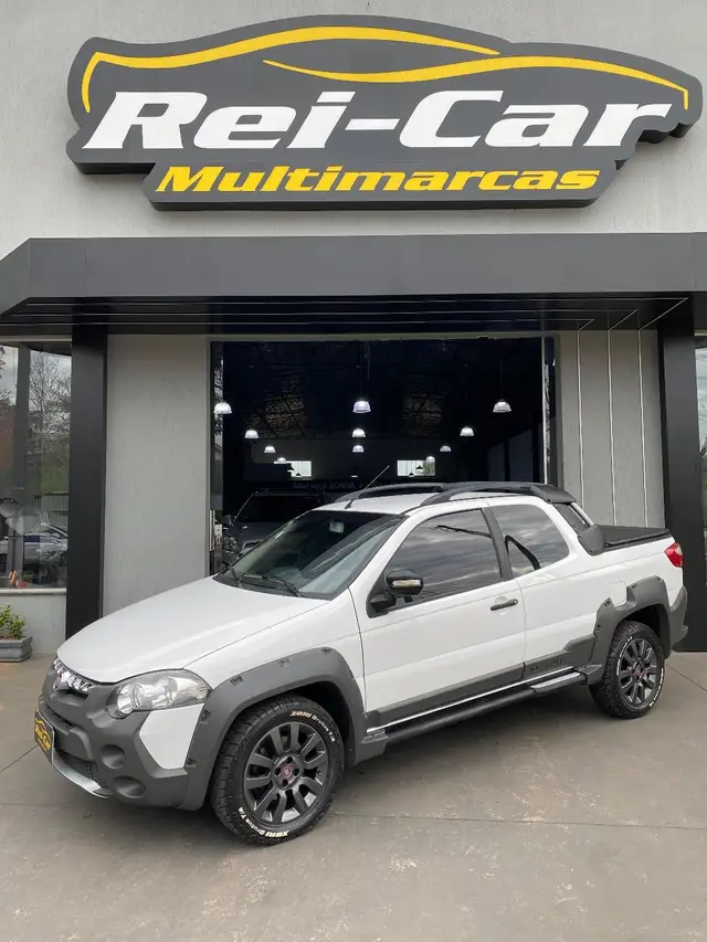 Carro Fiat Strada 2015 Adventure 1.8 16V (Flex) (Cabine Dupla)