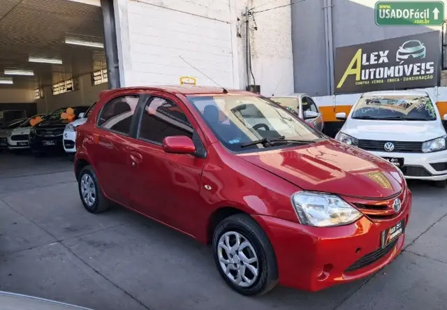 Carro Toyota Etios 2013 XS 1.3 (Flex)