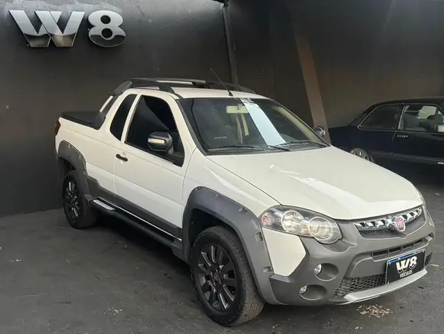 Carro Fiat Strada 2014 Adventure 1.8 16V (Flex) (Cabine Dupla)