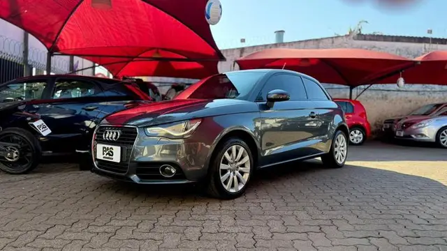 Carro Audi A1 2011 1.4 TFSI Attraction S Tronic