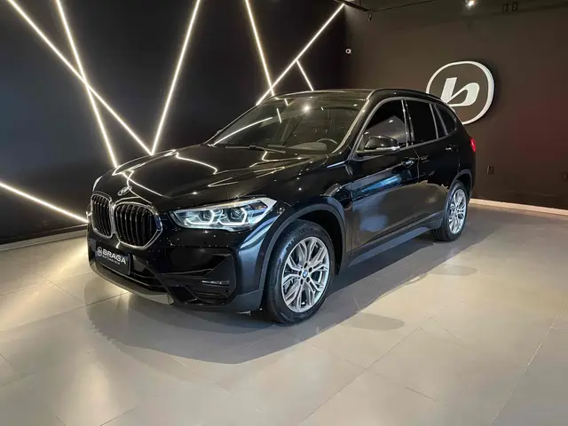 Carro BMW X1 2021 sDrive20i 2.0 Turbo (Aut.)