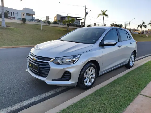 Carro Chevrolet Onix 2022 LT II 1.0 (Flex)