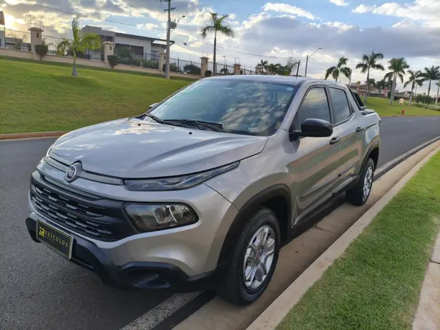 Carro Fiat Toro 2021 Endurance 1.8 MT5 FLEX 4P